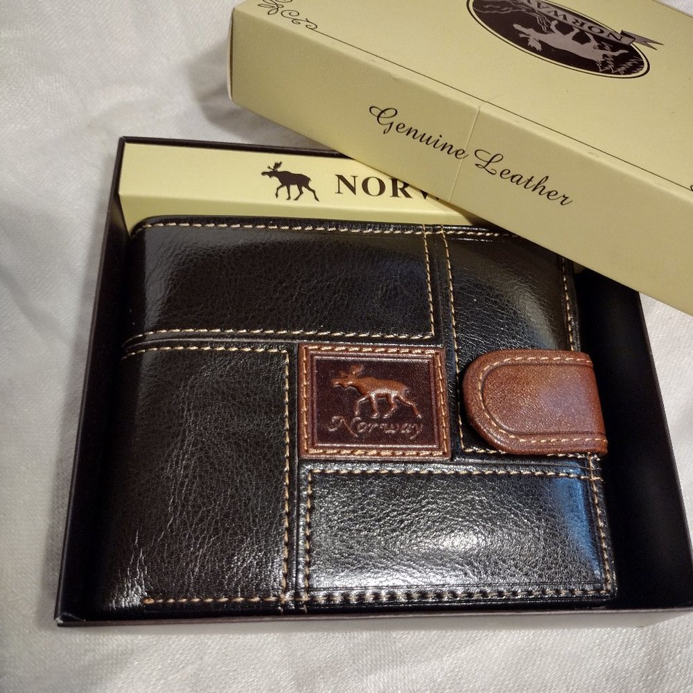 🌟 Norway || Leather Moose Wallet